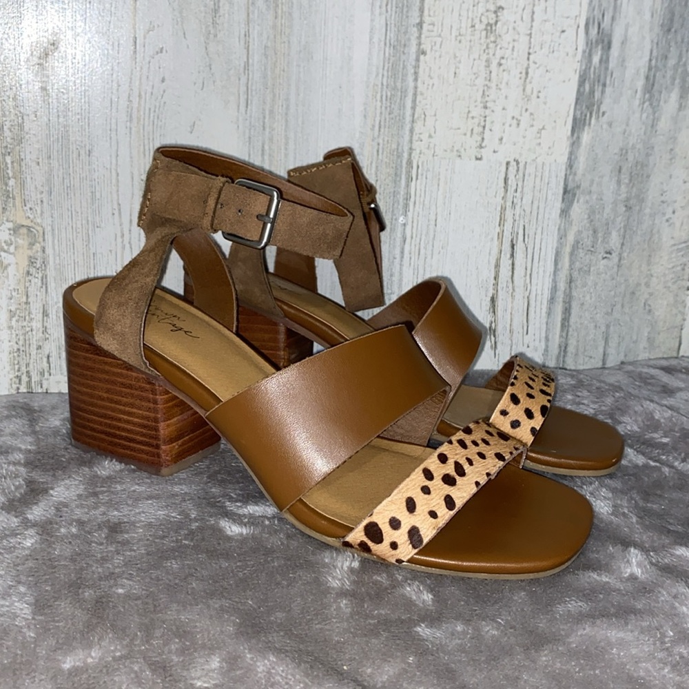 0916 Crown Vintage Vicki Leopard Sandals - Picture 8 of 10